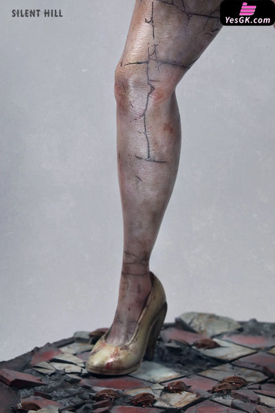 Silent Hill (Film) 1/3 Scale Nurse Statue - Deep Tale Studio [Pre-Order] Others