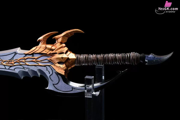 Solo Leveling Kasaka’s Venom Fang & Knight Killer 1/1 GK Statue - Panda Studio [Pre-Order] - Solo Leveling