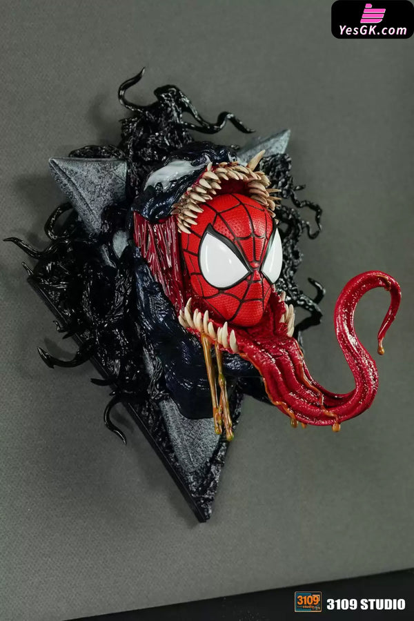 Spider-Man Venom Wall-Mounted Dual Scale GK Statue - 3109 Studio [Pre-Order] - MARVEL