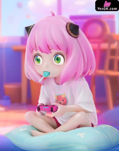 Spy x Family Anya plays games GK Statue - KK Studio [Pre-Order] Deposit / Primary Color SPY x FAMILY