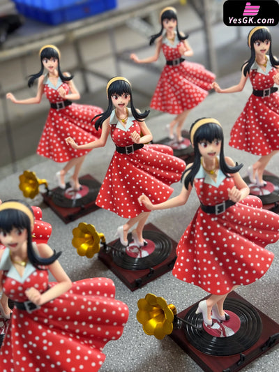 Spy x Family Phonograph Mom Yor Forger GK Statue - WakuWaku Studio [In-Stock] SPY x FAMILY