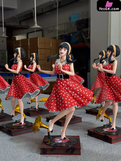 Spy x Family Phonograph Mom Yor Forger GK Statue - WakuWaku Studio [In-Stock] SPY x FAMILY