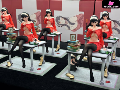 Spy x Family Yor Forger 1/4 Scale Statue Tipsy Deadly Allure - HeRa Studio [In-Stock] SPY x FAMILY