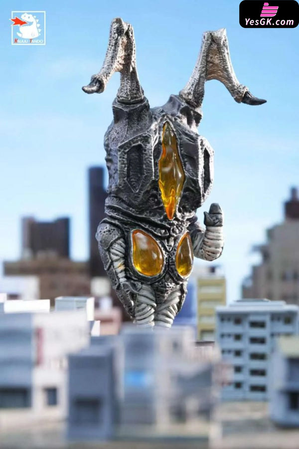 Ultraman Goodbye Childhood #1 Hello Little Monster Alien Baltan & Zetton & Alien Metron GK Statue - KAIJUU TANDO Studio