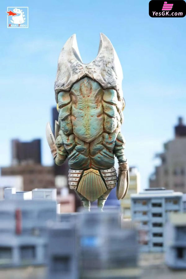 Ultraman Goodbye Childhood #1 Hello Little Monster Alien Baltan & Zetton & Alien Metron GK Statue - KAIJUU TANDO Studio