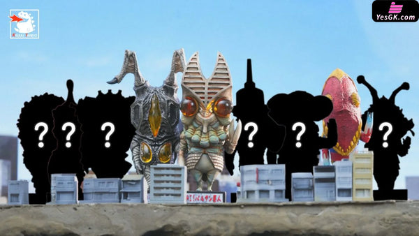 Ultraman Goodbye Childhood #1 Hello Little Monster Alien Baltan & Zetton & Alien Metron GK Statue - KAIJUU TANDO Studio