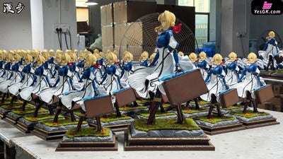 Violet Evergarden Prairie Walk Collectible Statue - Light Team Studio [In-Stock] Violet Evergarden